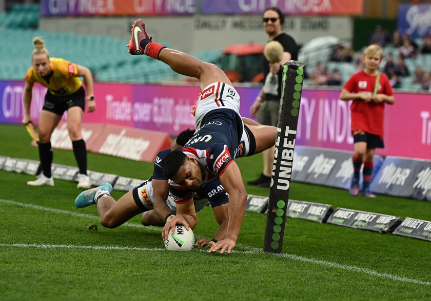 No matter how he receives the ball, whether it's by a high bomb, inside pass or grubber kick, he will find a way to score. 