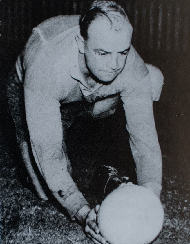 Sharpshooter: Dick Dunn was noted as a proficient goal kicker, tallying 157 goals in his ten-year career for the Tricolours.
