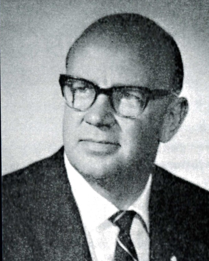 President Dunn: Dick Dunn held numerous administrative positions for ESDRLFC, NSWRFL and the ARL, and took over as Club President in 1965.
