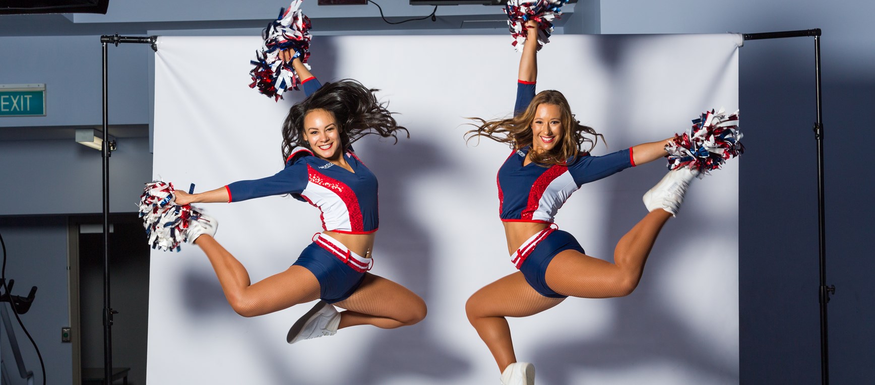 Roosters Girls | Headshot Day